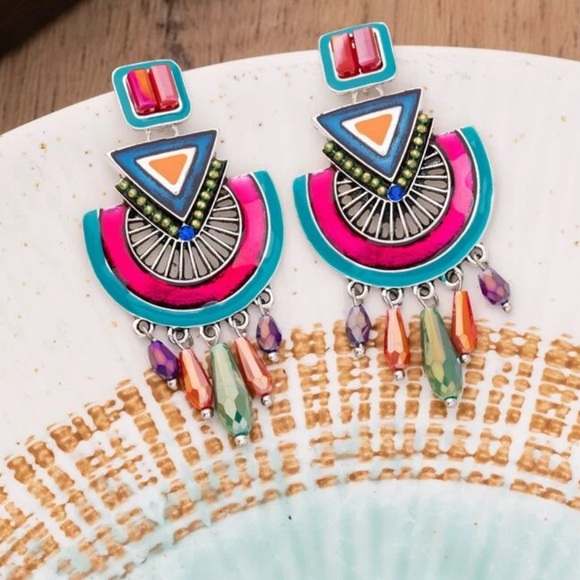 Zara Accessories - Earnings.. very cute and fashionable. BNWOT